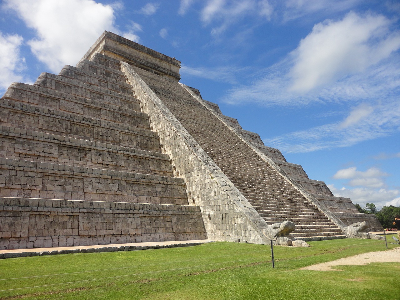 chichen-itza-2328945_1280