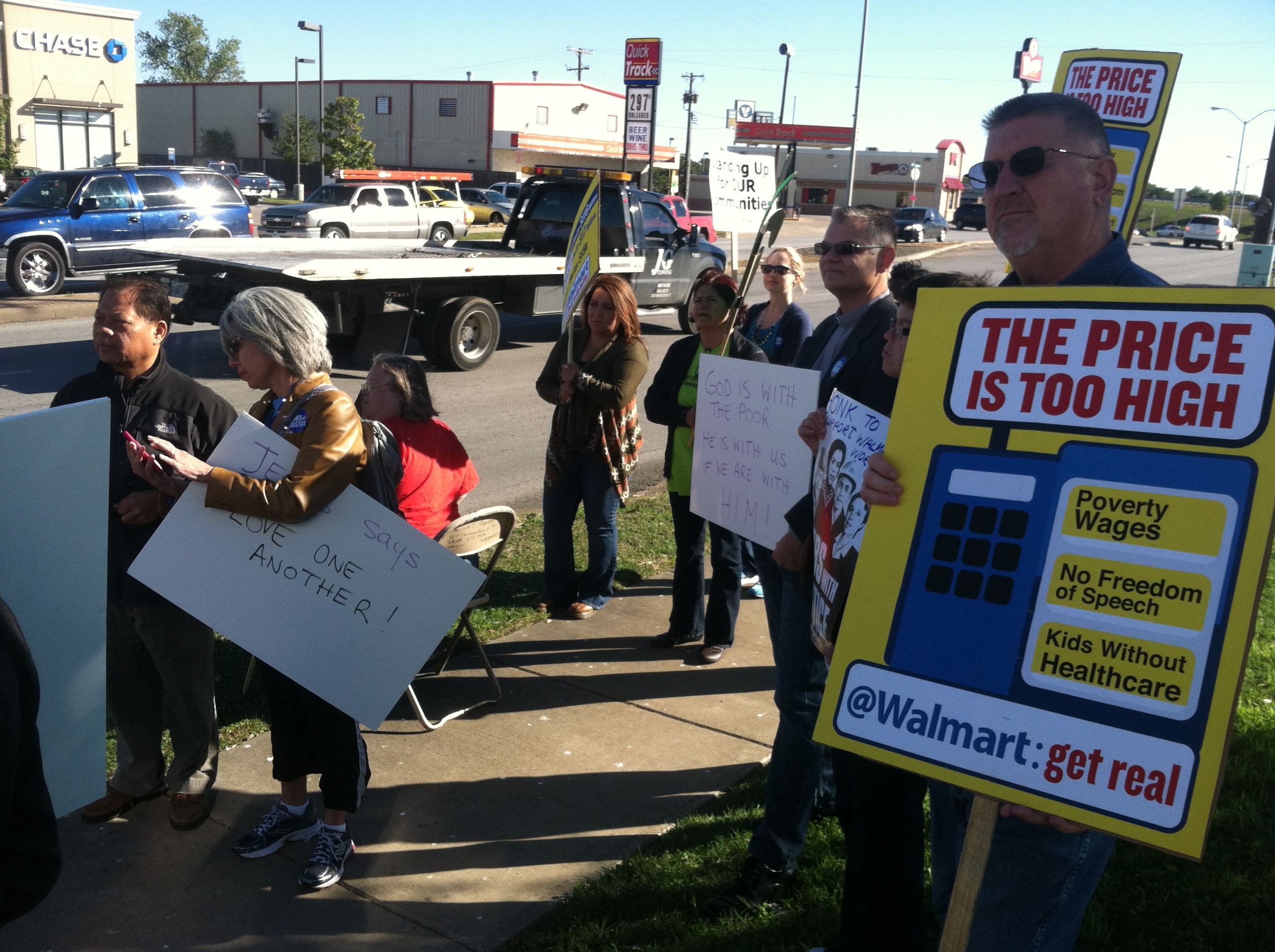 Walmart_Workers_Protest