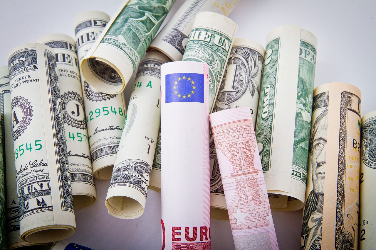 Euro Dollar The European Union United States