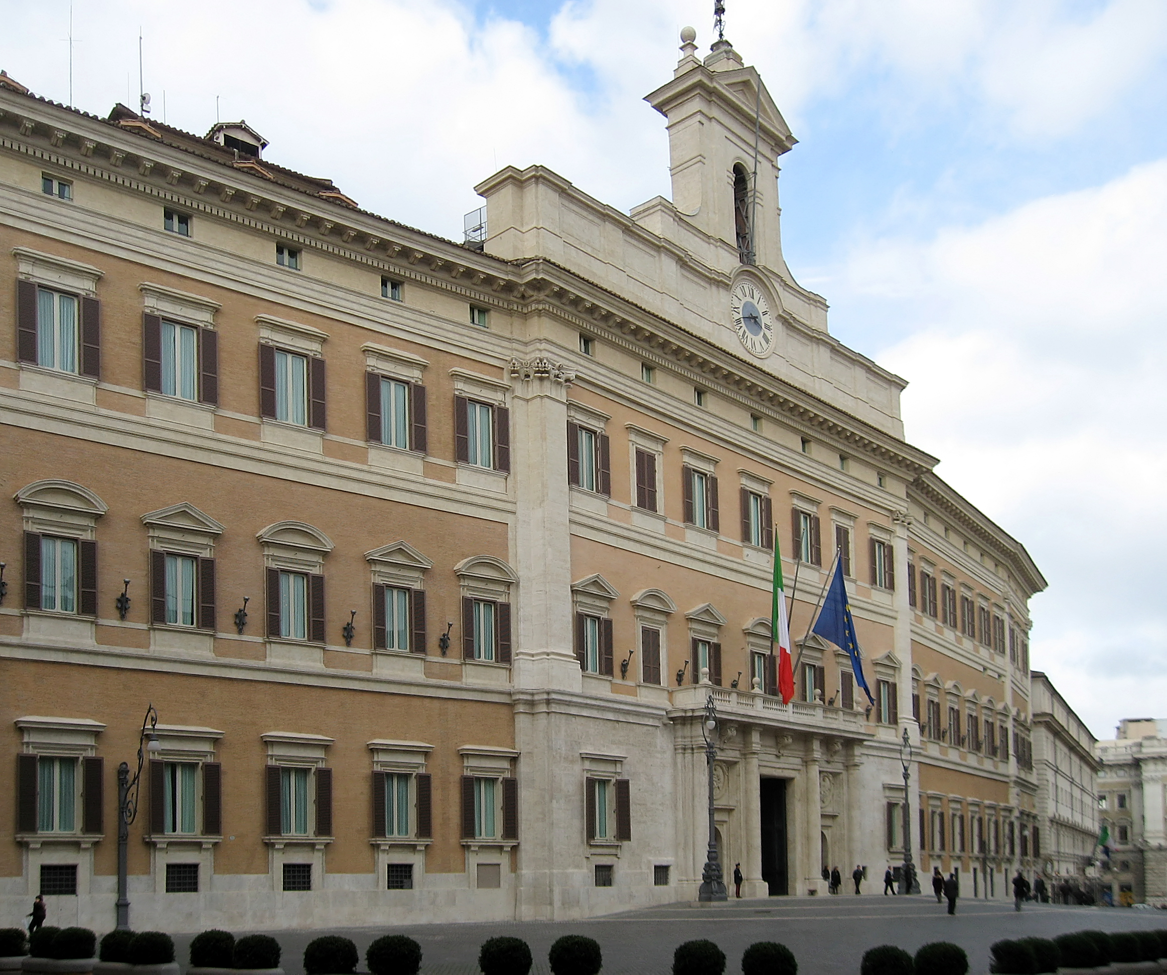 Palazzo_Montecitorio_Rom_2009